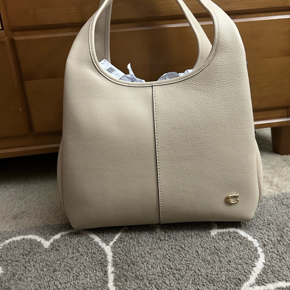 Coach Cream Leather Shoulder Bag - Picture 9 of 12